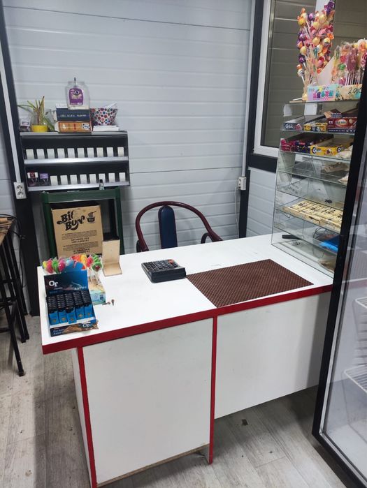 Продам оборудования для магазина