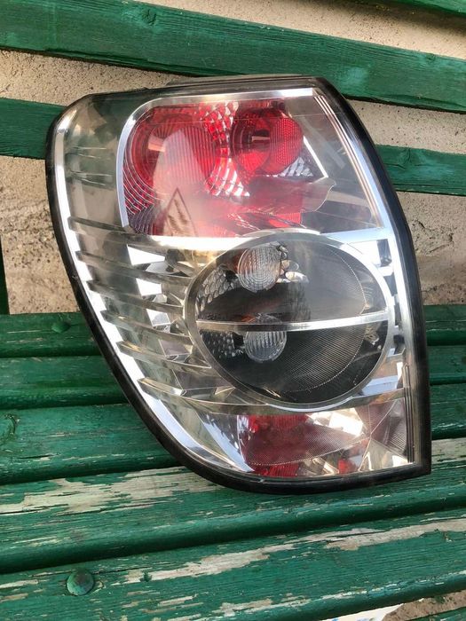 Ляв фейсов  фар за Chevrolet Cptiva 2006-2011