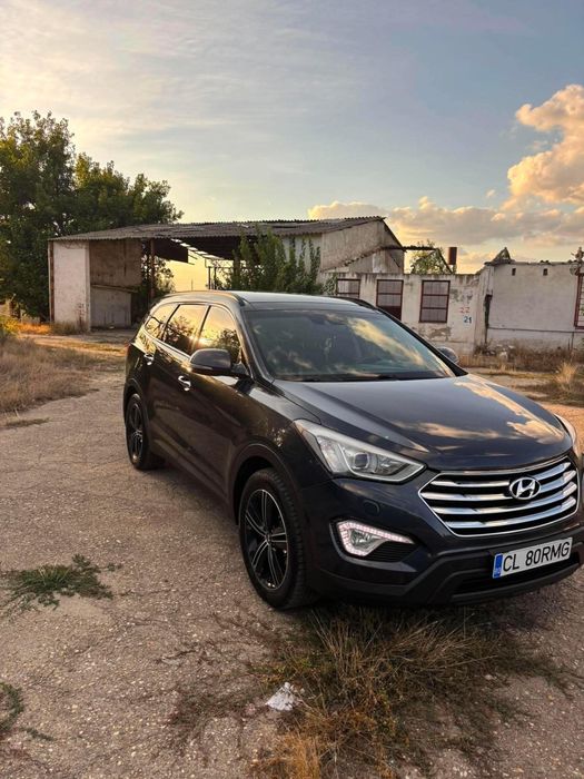 Hyundai Grande Santa Fe 7 Locuri