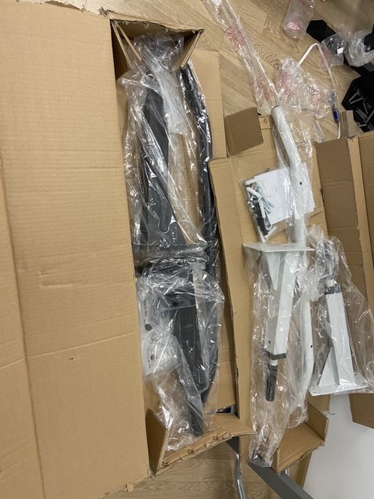 Bara tractiuni cu prindere pe perete, alba si neagra made in Germany