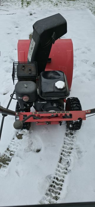 Freza zapada HECHT motor 6,5 cp benzina