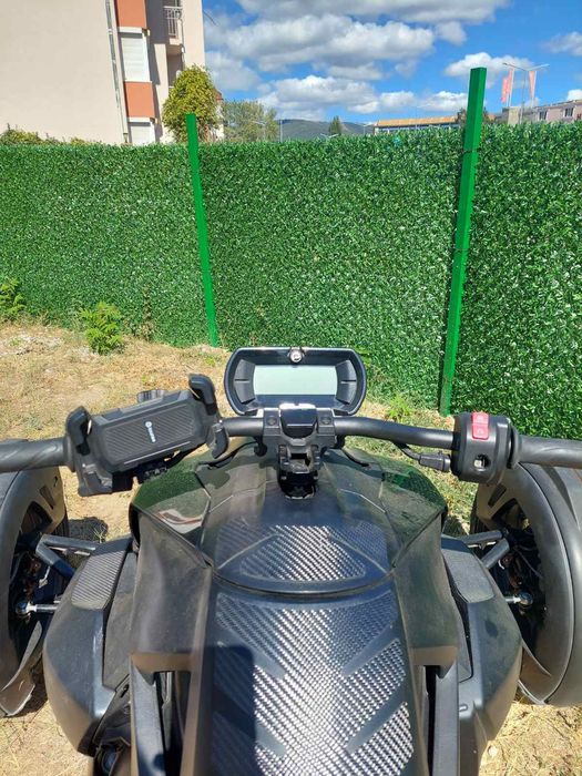 Продавам CAN AM rycer