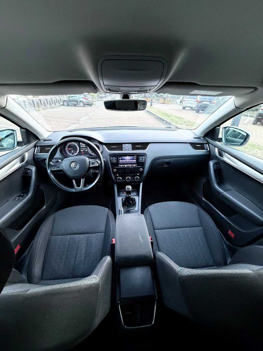 SKODA Octavia 2018 — imagine 5