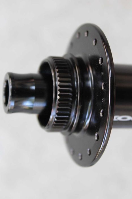 Formula ECT-148S CL Shimano HG Boost butuc spate 32 gauri