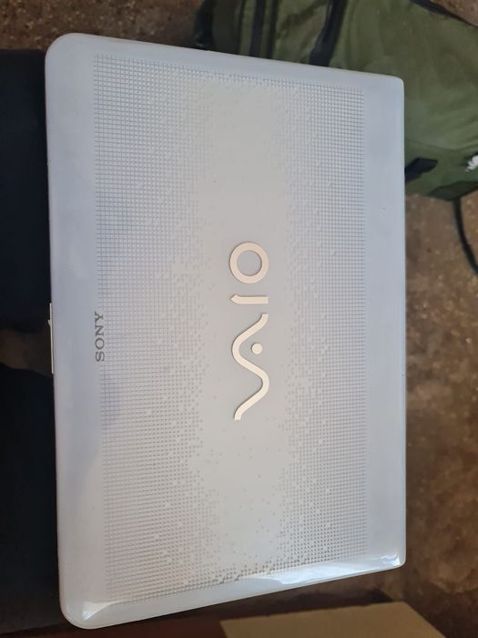 Vând laptop Sony vaio