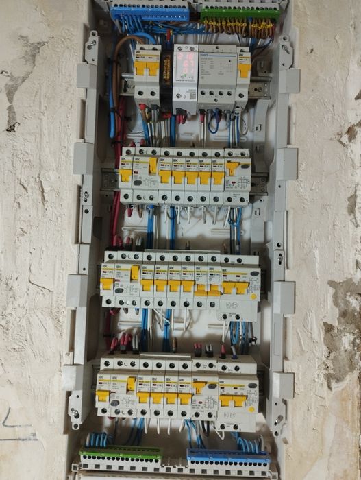 ЭЛЕКТРИК по Чиланзару+срочный вызов.Электромонтаж.  Виталий