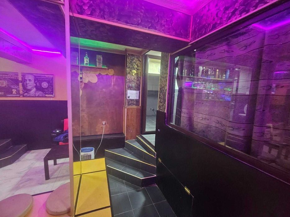 НОВА ВИЗИЯ -Парти зала, бар "General Bar" на вечер във Варна.