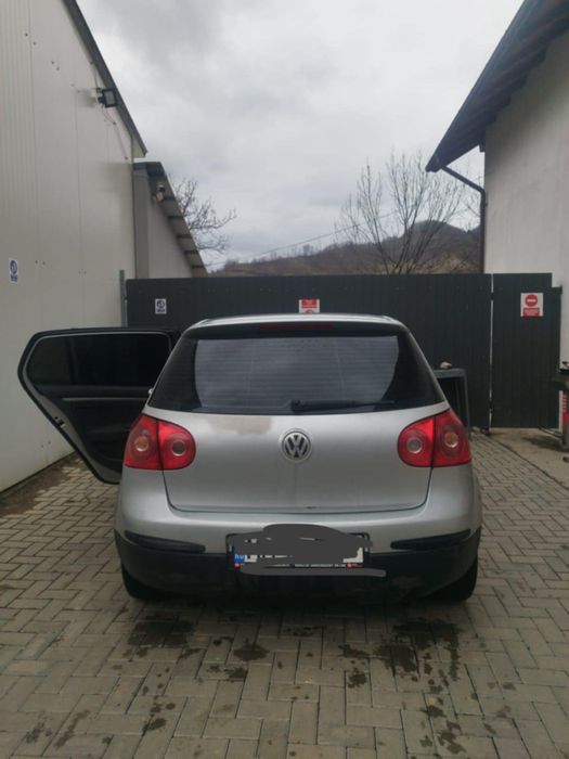 Vând golf 5 1.6 benzina