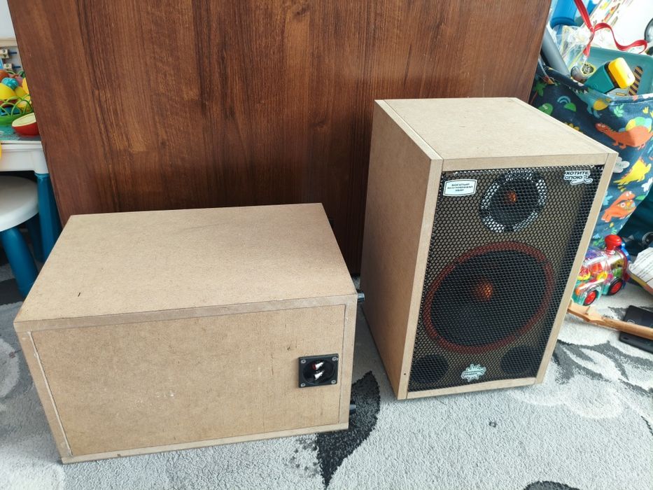 Колонки 230ват-х2