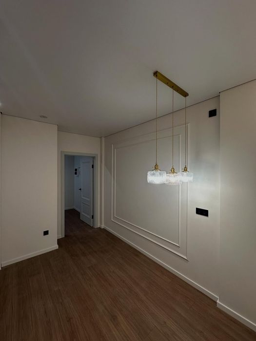 Бригада, строители, ремонт квартир, обои, ламинат,  двери