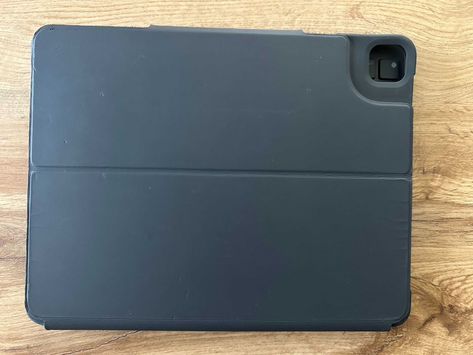 КАТО НОВА !!! Безжична клавиатура - кейс и поставка - LOGITECH Slim Folio Pro - iPad Pro 12.9