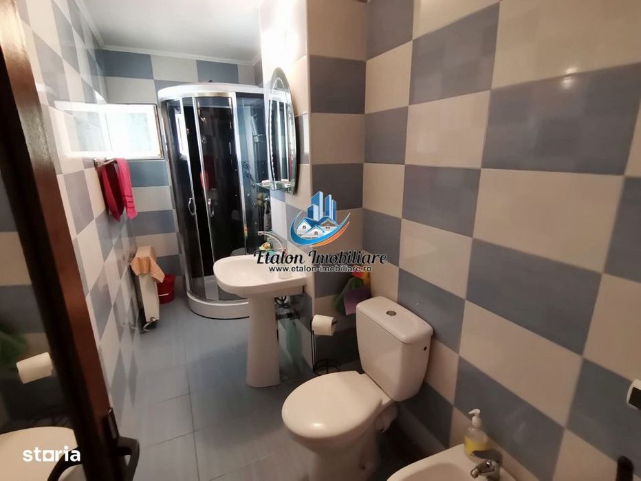 Apartament 4 camere, etaj 3, zona Carrefour Precista — fotografia 3