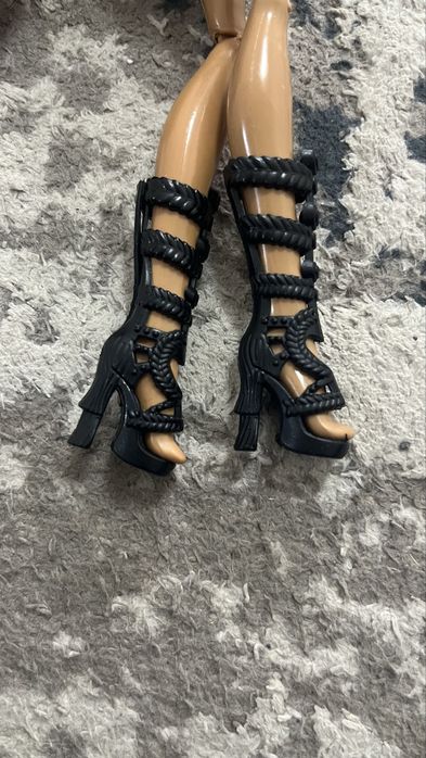 Кукла монстер хай