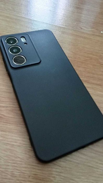 Realmi C75 и Poco C61