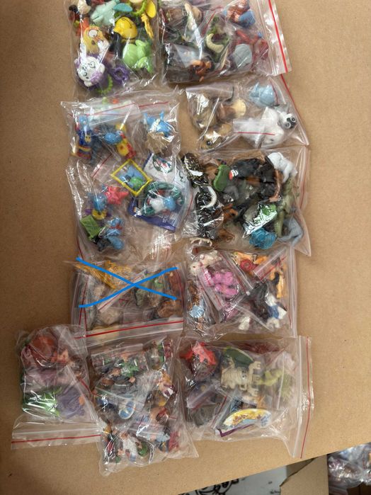 Играчки от яйца Киндер / Kinder