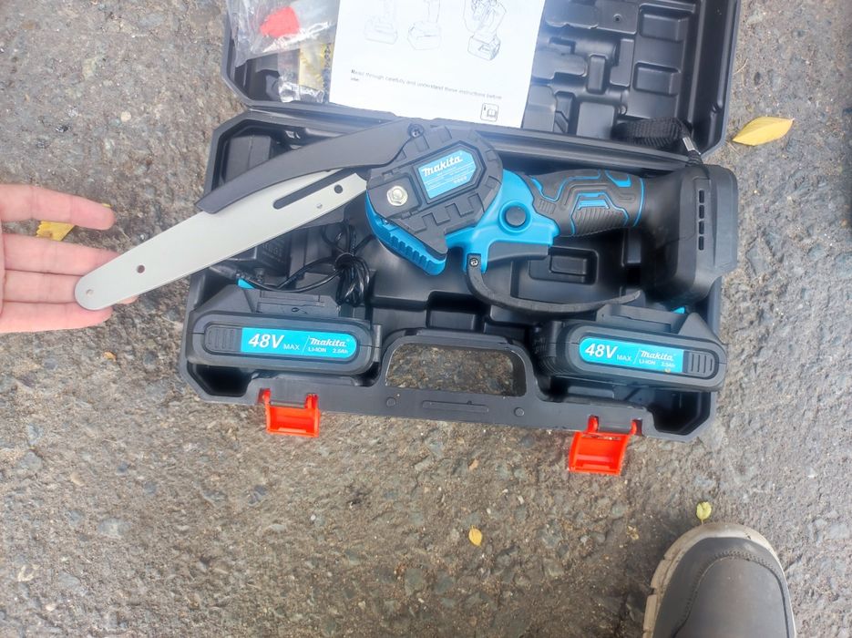 Сучкорез      Makita