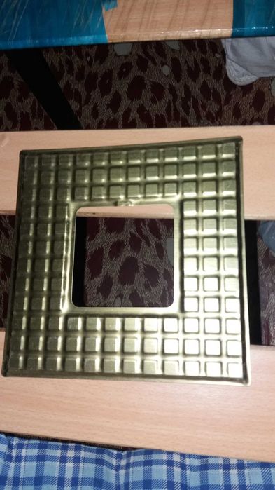 Продам рамки для выключателей