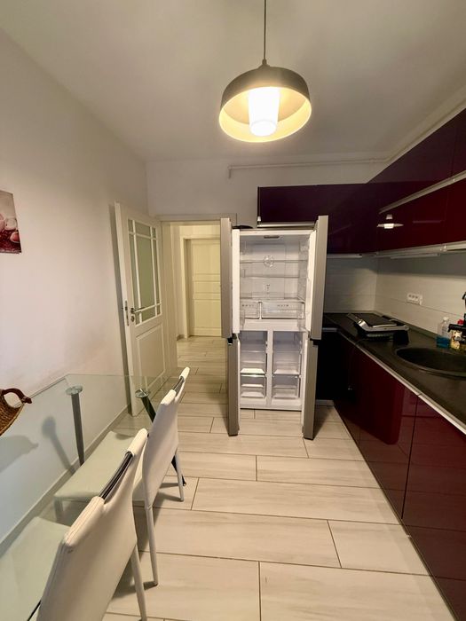 Închiriez apartament modern cu 3 camere și grădină privată, situat într-o zonă liniștită din Ghimbav - aproape de Brașov.