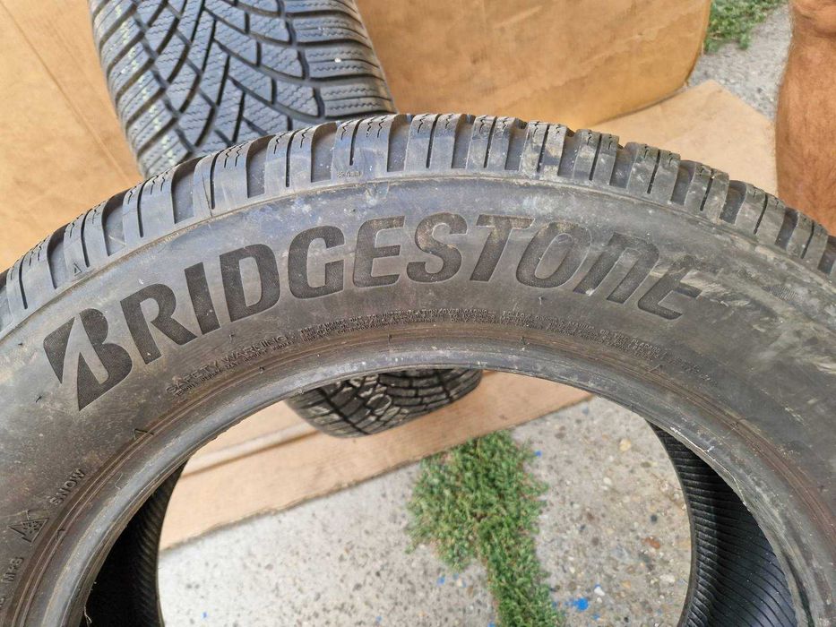 2 Bridgestone R18 235/60 Зимни гуми  DOT2720