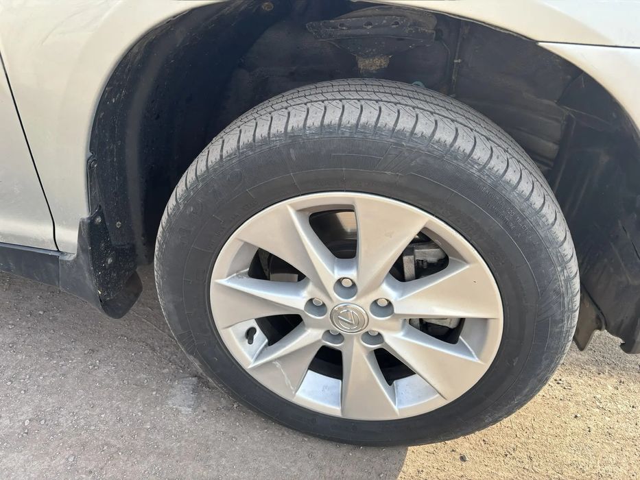 Продам комплект шин с дисками