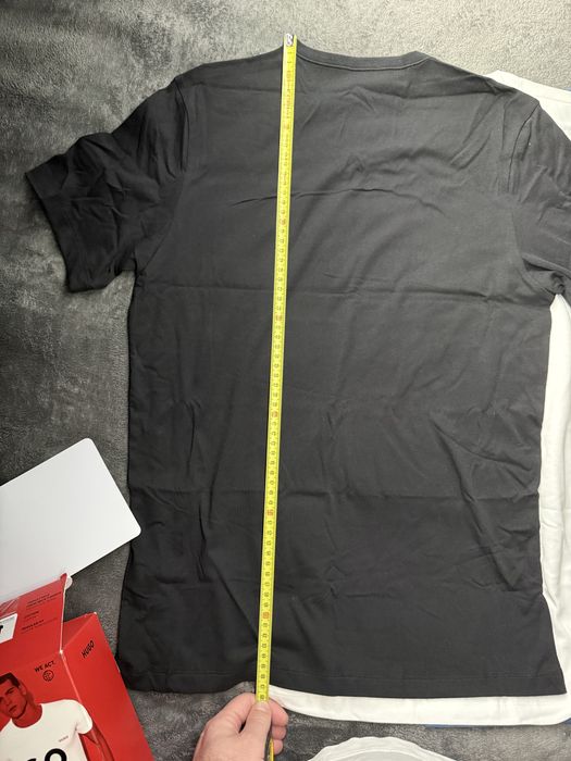 HUGO set 3 tricouri corp alb-negru-albastru marimea S noi originale