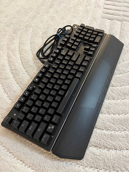 Tastatura Gaming Mecanica RGB USB VARR OMEGA + Mousepad Gaming