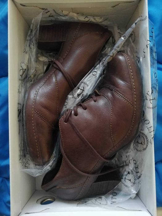 Дамски обувки Сlarks естествена кожа