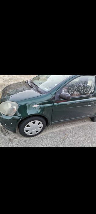 Toyota Yaris бензин