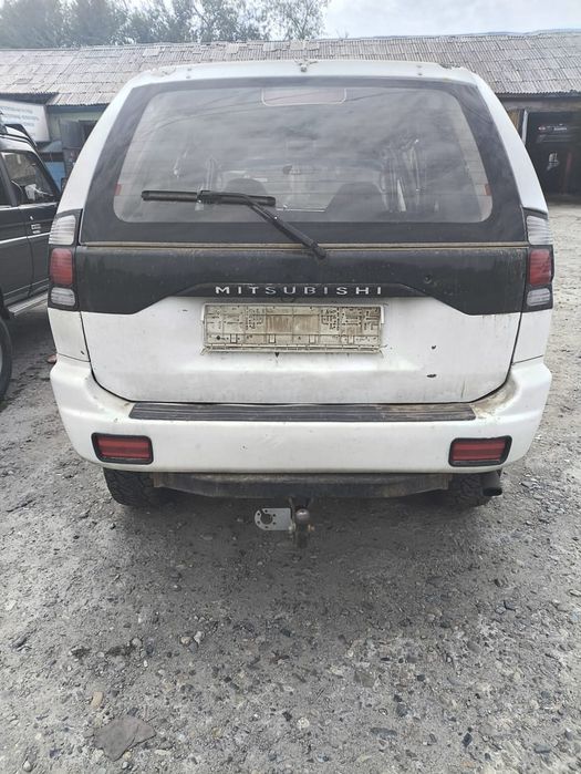 Продам машину  Mitsubishi Montero Sport.                      
Двигате