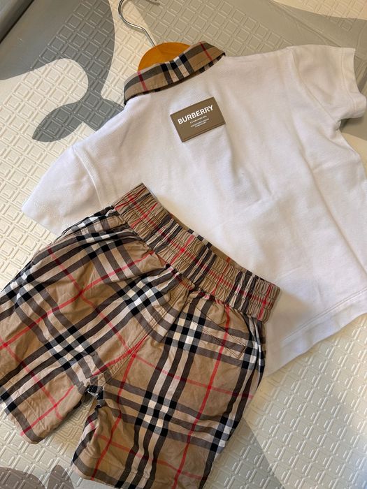 Детски комплект на Burberry