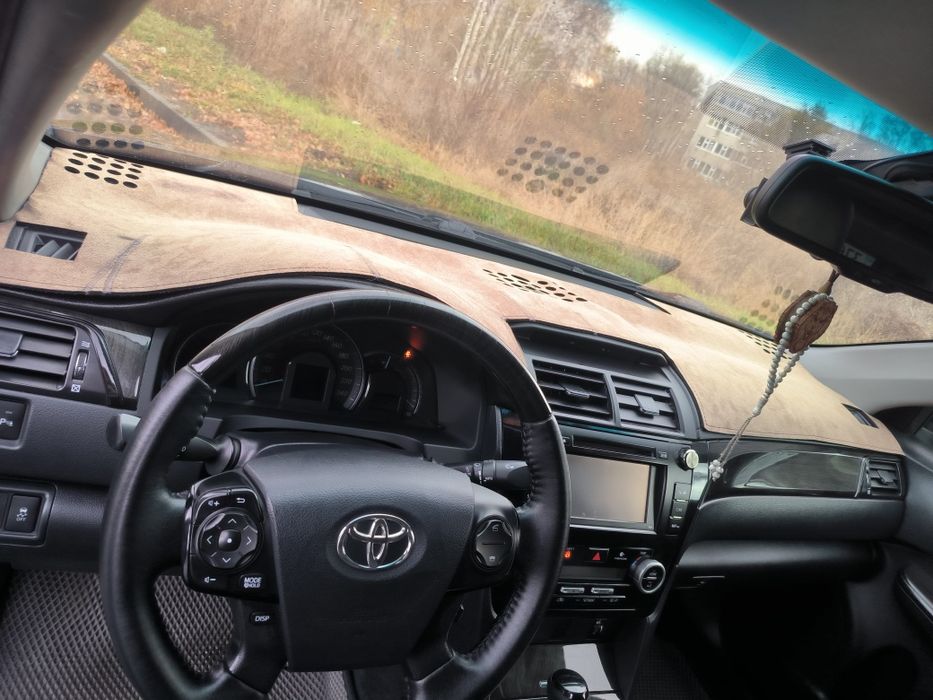 Никитка на панель Камри 50