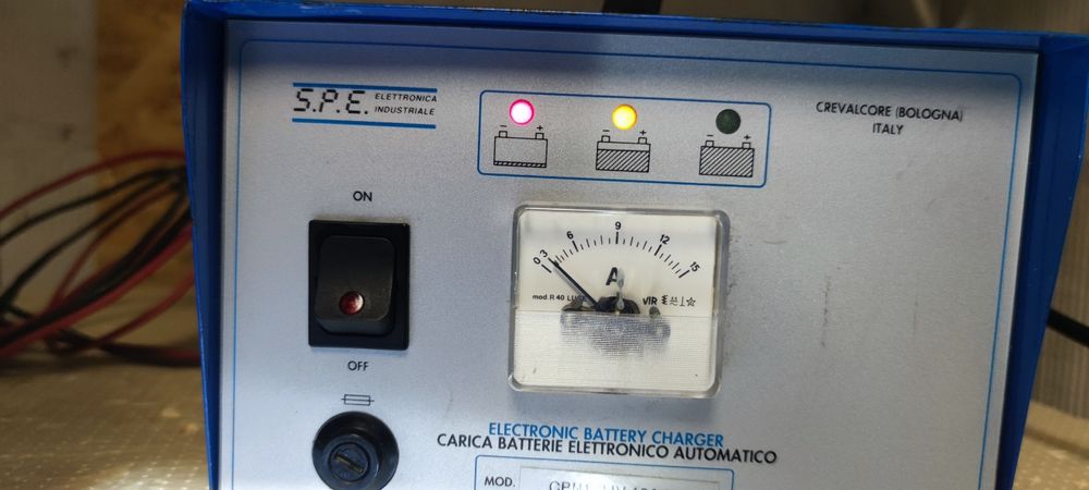 Redresor profesional 24V/12A industrial Italia