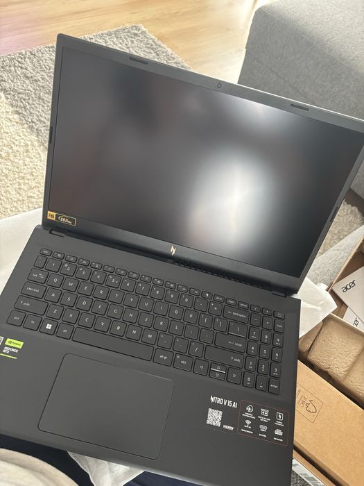 Laptop gaming NOU Acer Nitro V15 AI