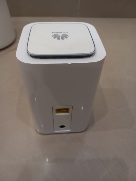4G Huawei рутер B528s ; E5180