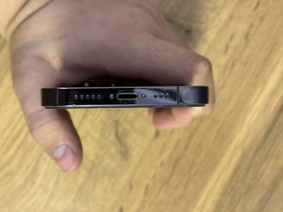 Продам Айфон 14 про