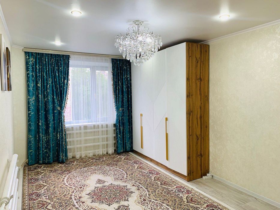 Продам 3 комнатная квартира