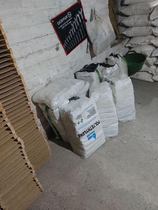 Oqqand ishlab chiqarish uskunasi sotiladi