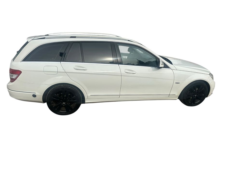 Мерцедес Mercedes C180 ТОП BRC Газ Автоматик Каско Avantgarde Климатро