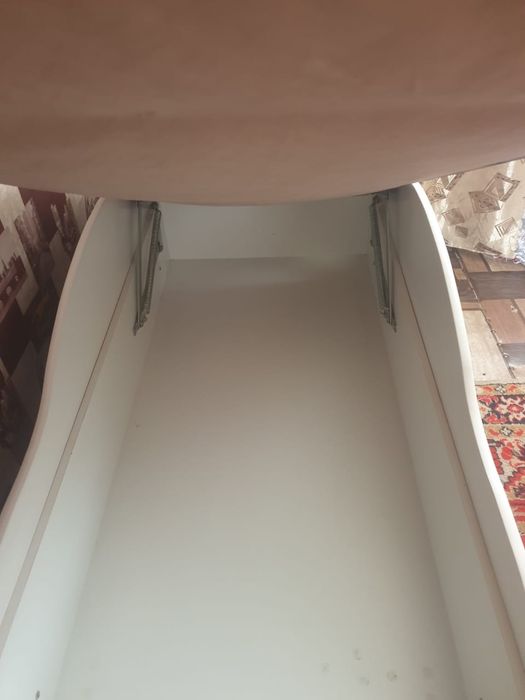 Продам кровать машину