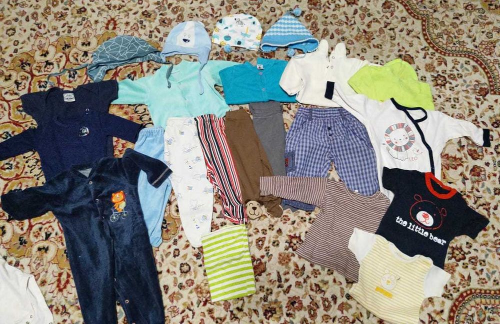 Пакет одежды на маленькую девочку