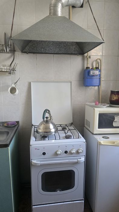 Газплита и вытяжка