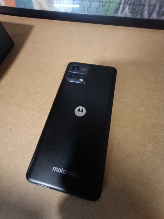 Продавам Motorola G72