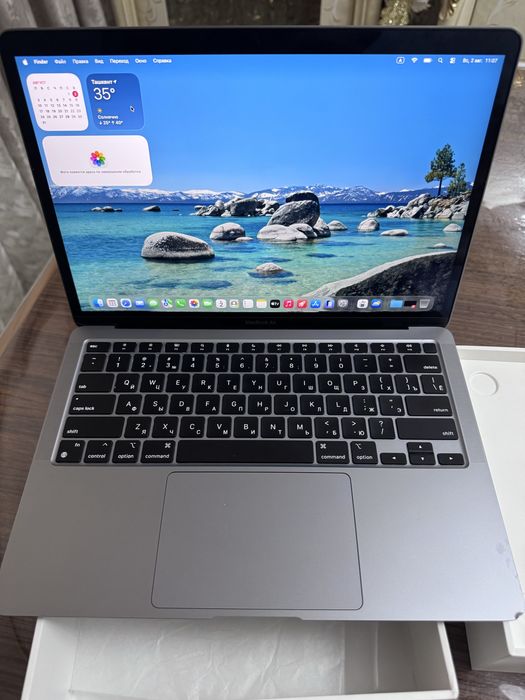 Macbook Air M1.  8/255