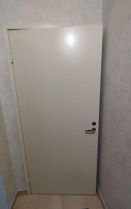 Продам 3 двери не стандартных размеров
