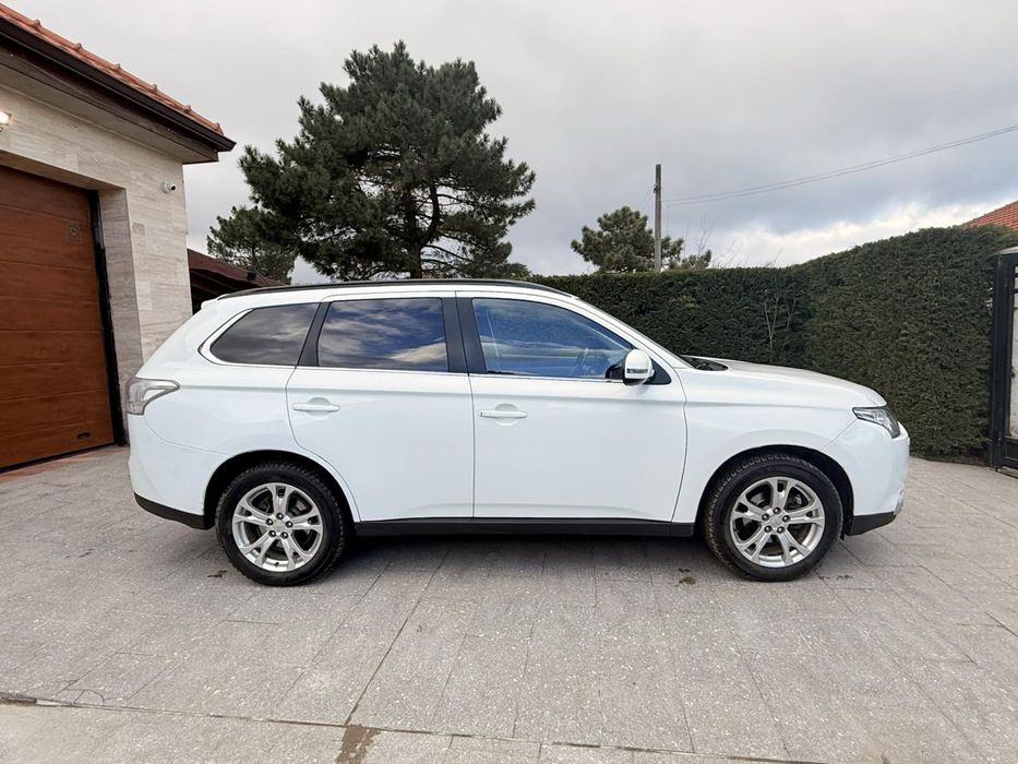 Mitsubishi Outlander 2.2 DI-D (150 HP) 4WD AUTOMATIC