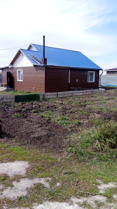 Продам дом с большой территорией