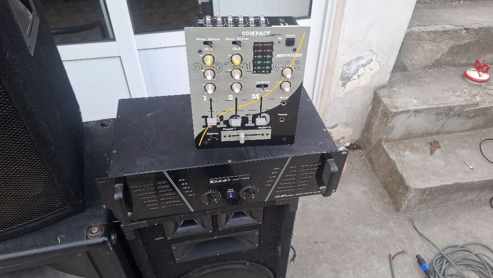 Колони усилвател пулт