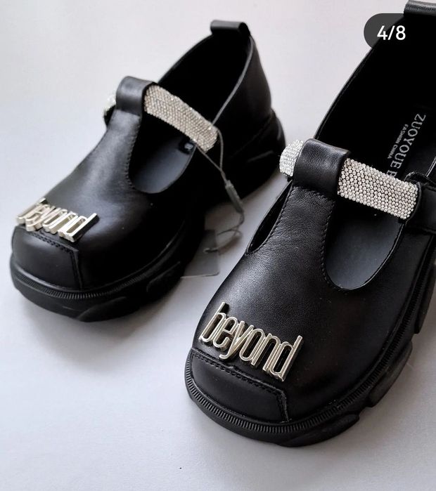 Продам детские туфли