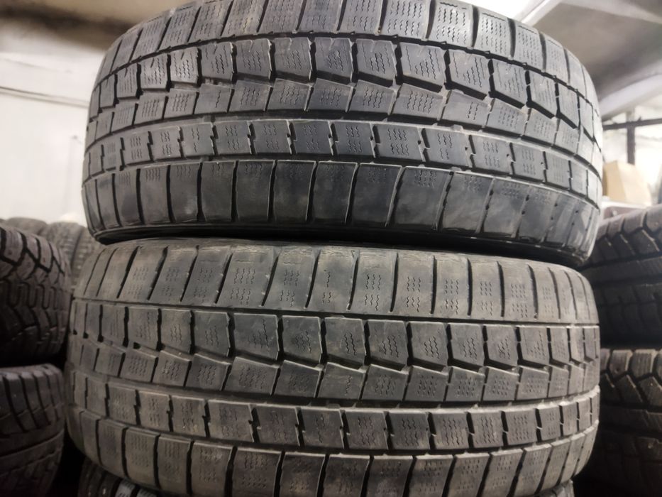 Шины зима пара 215/45/18