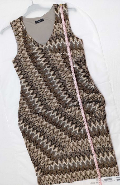 Rochie de ocazie Jake's, mărime M, cu inserții aurii metalice, nouă
